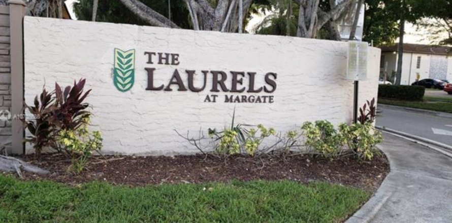 Condo in Margate, Florida, 2 bedrooms  № 1011744