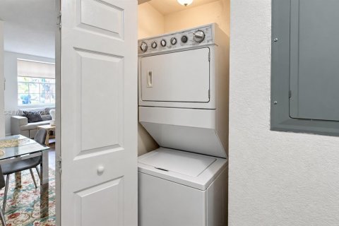 Купить таунхаус в Хомстед, Флорида 3 спальни, 108.6м2, № 2437597 - фото 11