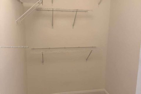 Copropriété à louer à Hialeah, Floride: 1 chambre, 35.49 m2 № 1930344 - photo 7