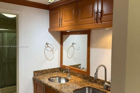 Copropriété à louer à Hialeah, Floride: 1 chambre, 35.49 m2 № 1930344 - photo 4