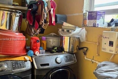 Villa ou maison à vendre à Miami Gardens, Floride: 3 chambres, 75.81 m2 № 1955200 - photo 4