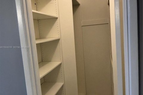 Copropriété à louer à Pompano Beach, Floride: 1 chambre, 83.61 m2 № 1982458 - photo 12