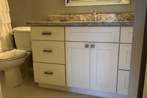 Copropriété à louer à Pompano Beach, Floride: 1 chambre, 83.61 m2 № 1982458 - photo 10