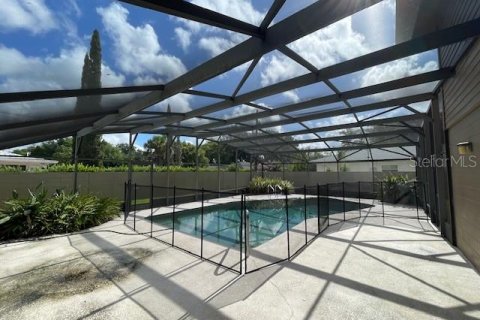 House in Maitland, Florida 5 bedrooms, 250.37 sq.m. № 1835836 - photo 9