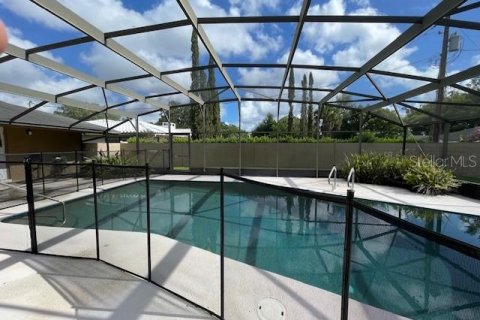House in Maitland, Florida 5 bedrooms, 250.37 sq.m. № 1835836 - photo 7