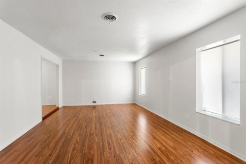House in Maitland, Florida 5 bedrooms, 250.37 sq.m. № 1835836 - photo 10