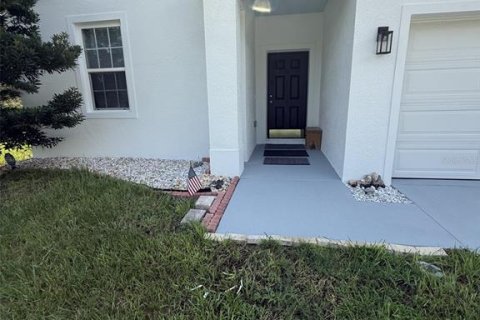 House in Dunnellon, Florida 3 bedrooms, 143.07 sq.m. № 2204077 - photo 2