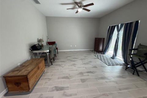House in Dunnellon, Florida 3 bedrooms, 143.07 sq.m. № 2204077 - photo 3