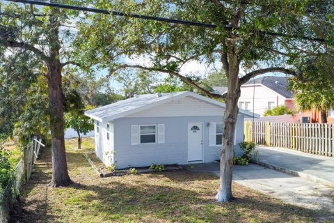 House in Tarpon Springs, Florida 2 bedrooms, 65.77 sq.m. № 1909700 - photo 4