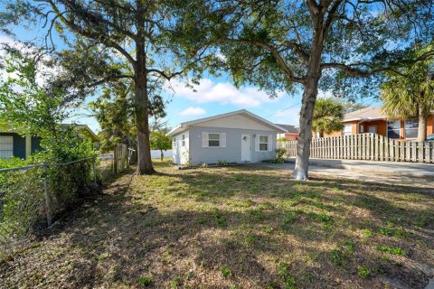 House in Tarpon Springs, Florida 2 bedrooms, 65.77 sq.m. № 1909700 - photo 12