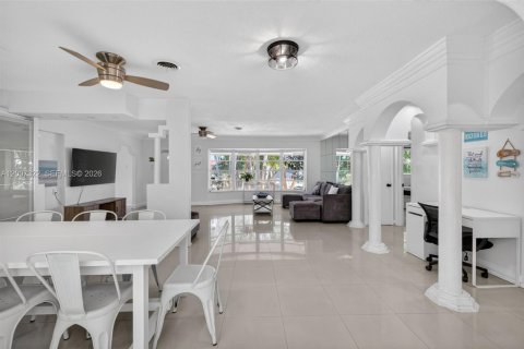 Villa ou maison à vendre à Fort Lauderdale, Floride: 4 chambres, 191.01 m2 № 2072865 - photo 16