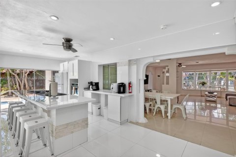Villa ou maison à vendre à Fort Lauderdale, Floride: 4 chambres, 191.01 m2 № 2072865 - photo 19