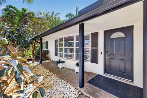 Villa ou maison à vendre à Fort Lauderdale, Floride: 4 chambres, 191.01 m2 № 2072865 - photo 4