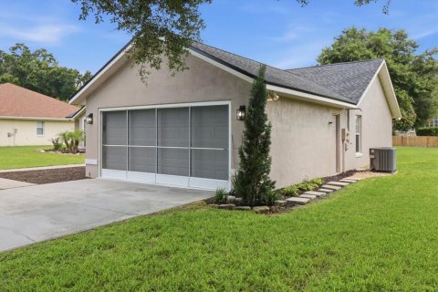 House in Wildwood, Florida 3 bedrooms, 184.6 sq.m. № 2259269 - photo 6