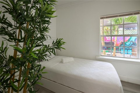 Casa en alquiler en Miami, Florida, 3 dormitorios, 102.38 m2 № 1958121 - foto 4