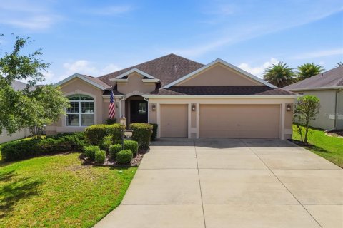 House in The Villages, Florida 3 bedrooms, 190.08 sq.m. № 2214240