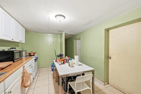Propiedad comercial en venta en Pompano Beach, Florida, 173.91 m2 № 2155168 - foto 23