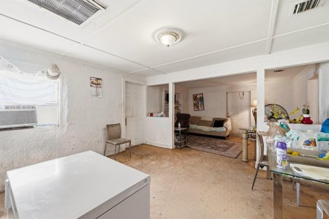 Propiedad comercial en venta en Pompano Beach, Florida, 173.91 m2 № 2155168 - foto 9