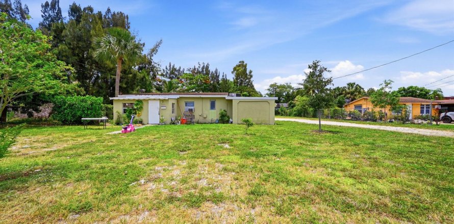 Propiedad comercial en Pompano Beach, Florida 173.91 m2 № 2155168