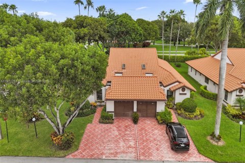 House in Delray Beach, Florida 2 bedrooms, 139.35 sq.m. № 1898054 - photo 5