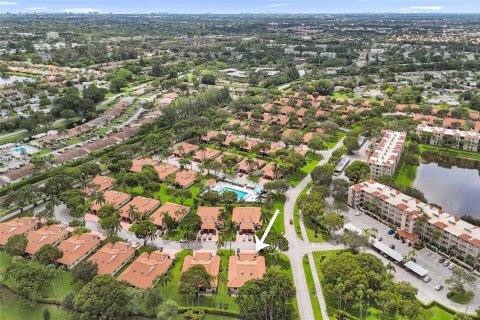 House in Delray Beach, Florida 2 bedrooms, 139.35 sq.m. № 1898054 - photo 14