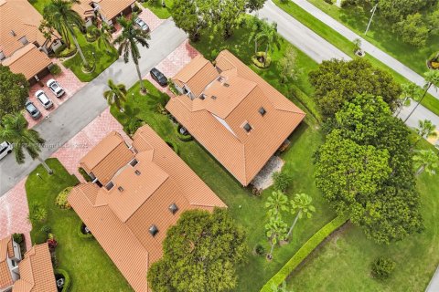 House in Delray Beach, Florida 2 bedrooms, 139.35 sq.m. № 1898054 - photo 11