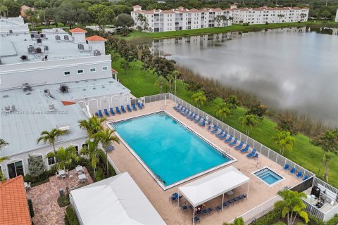 House in Delray Beach, Florida 2 bedrooms, 139.35 sq.m. № 1898054 - photo 19