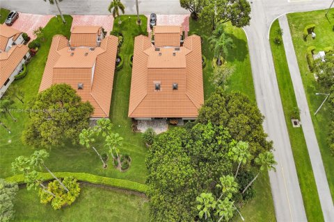 House in Delray Beach, Florida 2 bedrooms, 139.35 sq.m. № 1898054 - photo 10