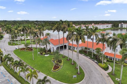 House in Delray Beach, Florida 2 bedrooms, 139.35 sq.m. № 1898054 - photo 21