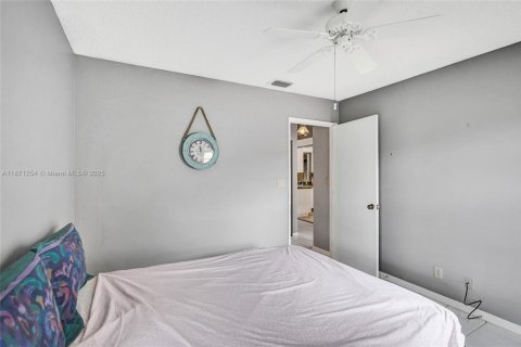 House in Delray Beach, Florida 2 bedrooms, 139.35 sq.m. № 1898054 - photo 29