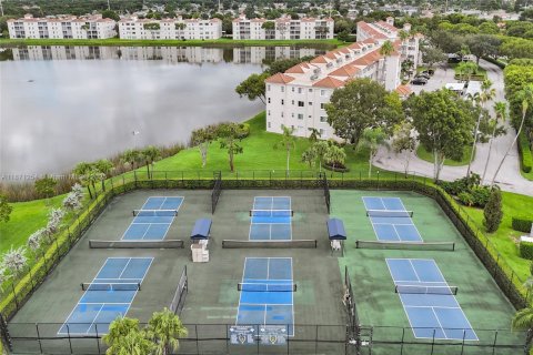 House in Delray Beach, Florida 2 bedrooms, 139.35 sq.m. № 1898054 - photo 18