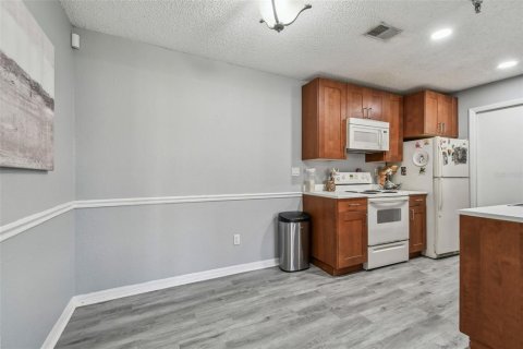 Copropriété à louer à Saint Petersburg, Floride: 2 chambres, 95.5 m2 № 1778260 - photo 10