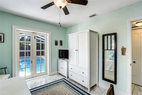House in Belleair, Florida 3 bedrooms, 122.63 sq.m. № 2202147 - photo 18