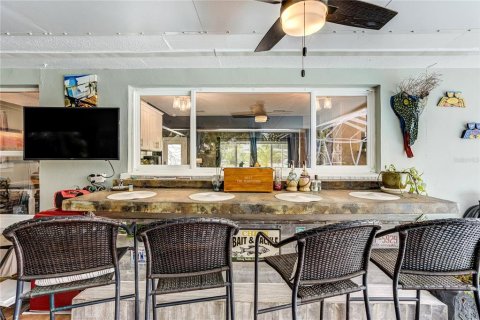 House in Belleair, Florida 3 bedrooms, 122.63 sq.m. № 2202147 - photo 20