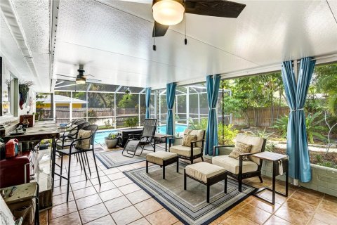 House in Belleair, Florida 3 bedrooms, 122.63 sq.m. № 2202147 - photo 19