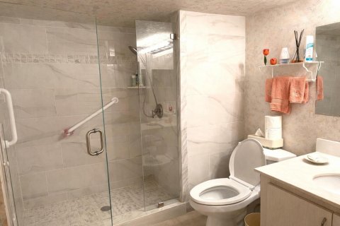 Купить кондоминиум в Бока-Ратон, Флорида 5 комнат, 112.97м2, № 2082708 - фото 12