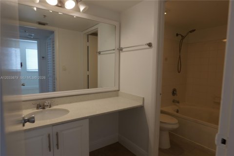 Condo in Plantation, Florida, 1 bedroom  № 2154043 - photo 7