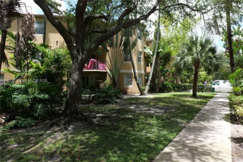 Condo in Plantation, Florida, 1 bedroom  № 2154043 - photo 4