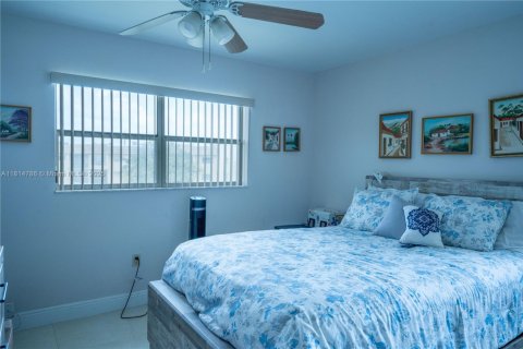 Condo in Sunrise, Florida, 2 bedrooms  № 1766636 - photo 6