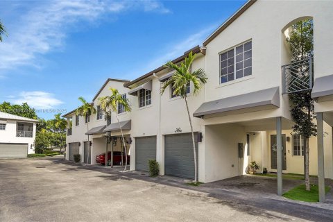 Adosado en venta en Pompano Beach, Florida, 3 dormitorios, 167.04 m2 № 2034226 - foto 3