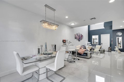 Adosado en venta en Pompano Beach, Florida, 3 dormitorios, 167.04 m2 № 2034226 - foto 10