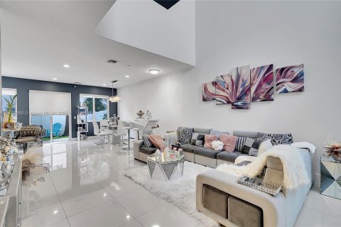 Adosado en venta en Pompano Beach, Florida, 3 dormitorios, 167.04 m2 № 2034226 - foto 6