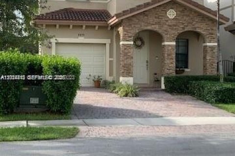 Villa ou maison à Cutler Bay, Floride 3 chambres, 176.05 m2 № 2076433