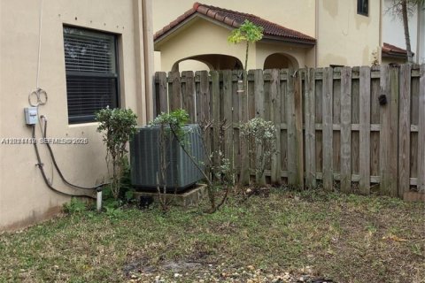 Villa ou maison à louer à Cutler Bay, Floride: 3 chambres, 176.05 m2 № 2076433 - photo 25