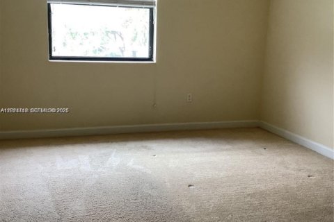 Villa ou maison à louer à Cutler Bay, Floride: 3 chambres, 176.05 m2 № 2076433 - photo 20