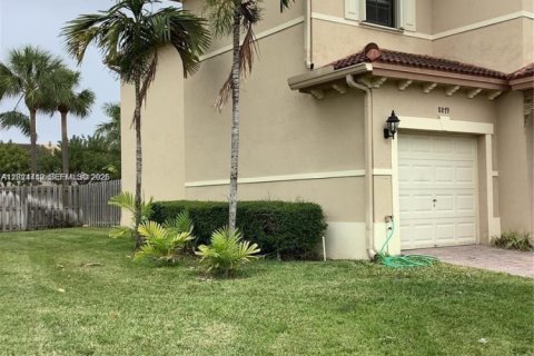 Villa ou maison à louer à Cutler Bay, Floride: 3 chambres, 176.05 m2 № 2076433 - photo 5