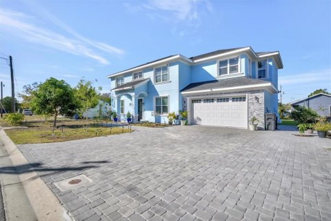 Villa ou maison à Sarasota, Floride 5 chambres, 283.91 m2 № 2100630