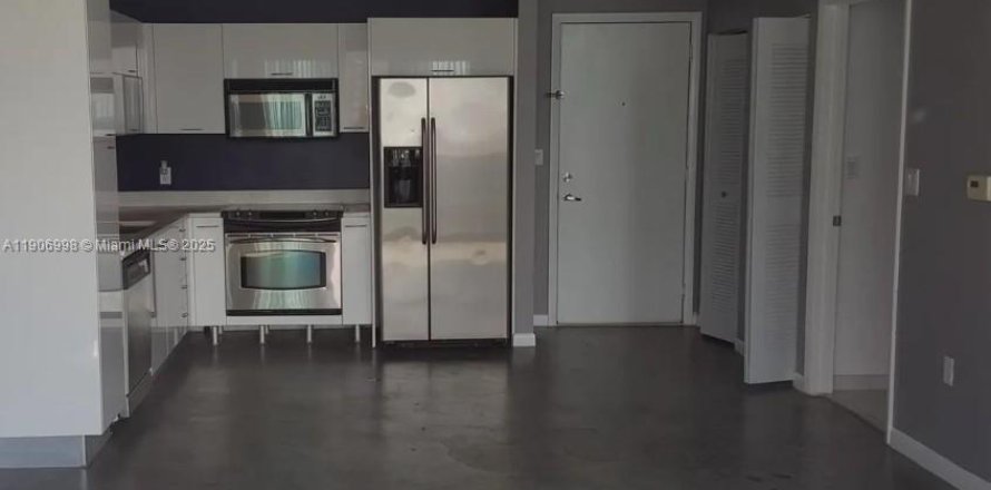 Condo à Miami, Floride, 1 chambre  № 1963431
