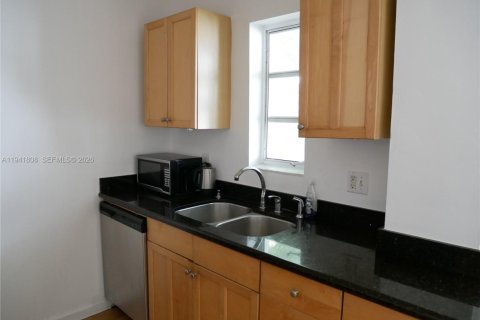 Copropriété à vendre à Miami Beach, Floride: 1 chambre, 48.96 m2 № 2154933 - photo 3