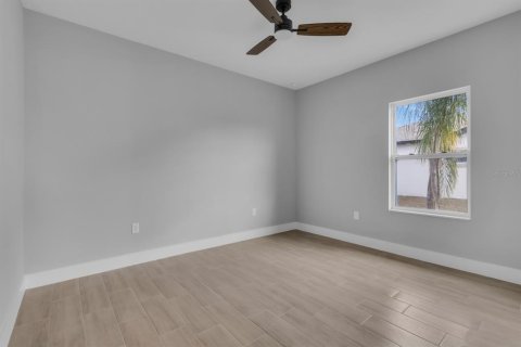 House in Palm Bay, Florida 3 bedrooms, 208.47 sq.m. № 2231489 - photo 22